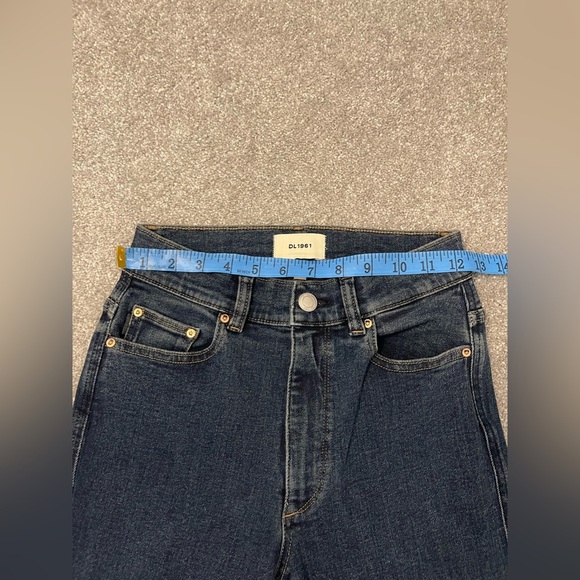 DL1961 Halle High-Rise Straight-Leg Jeans nwot classic staple capsule 26 - Picture 6 of 8